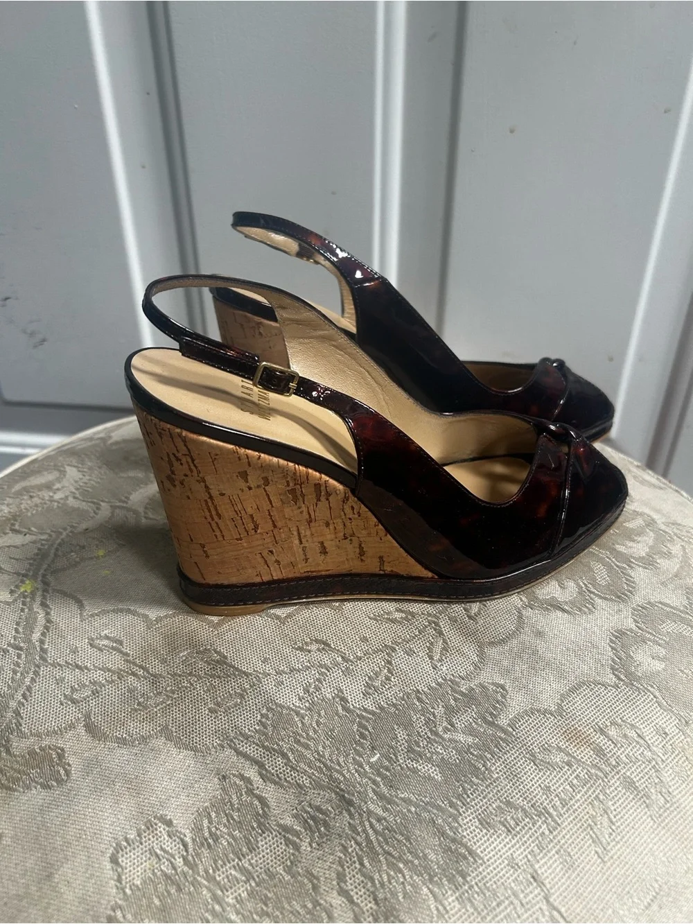 Stuart Weitzman  glossy tortoiseshell Patent leather  Peep-Toe Slingback Wedge - Picture 4 of 14